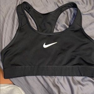 sports bra